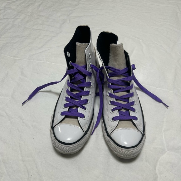 Converse High-Tops with Purple Accents Size 9 - Picture 1 of 8